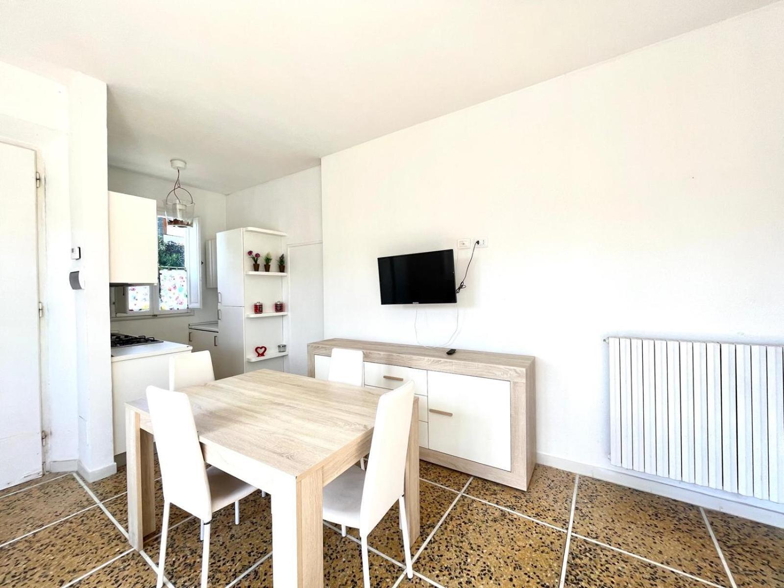 Pineta Apartament Tirrenia Exterior photo